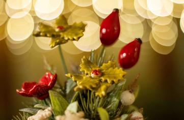 Christmas table decoration with holly