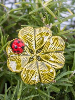 Clover with Ladybug - Light Green