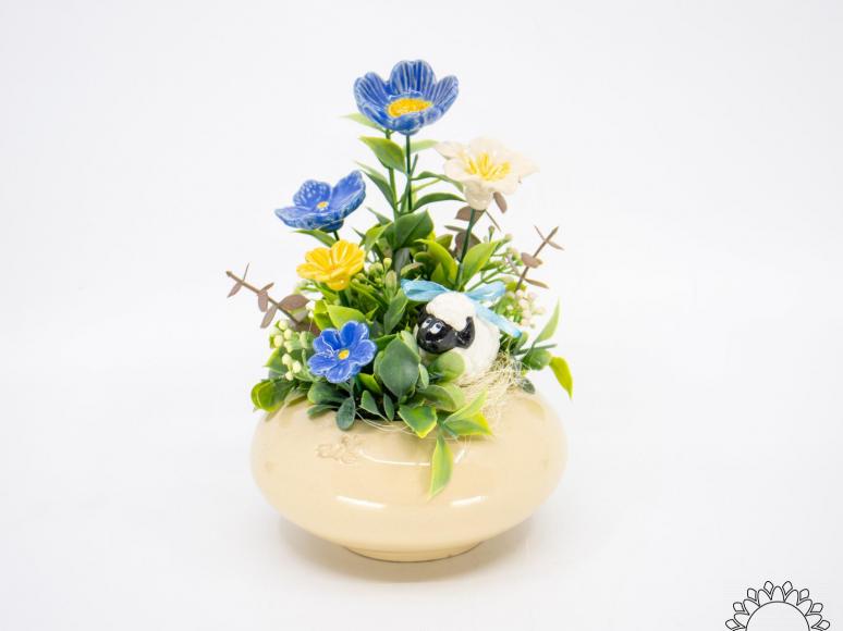Medium Centerpiece with Lamb