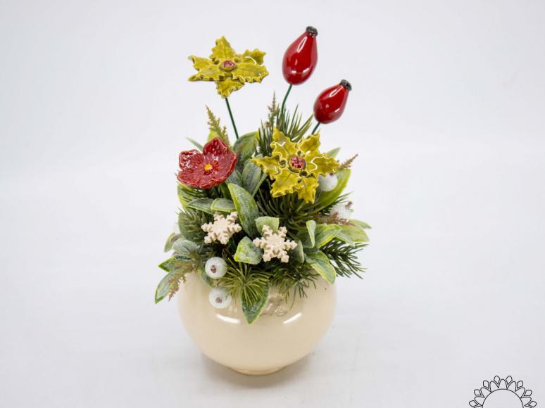 Christmas Centerpiece with Rosehips